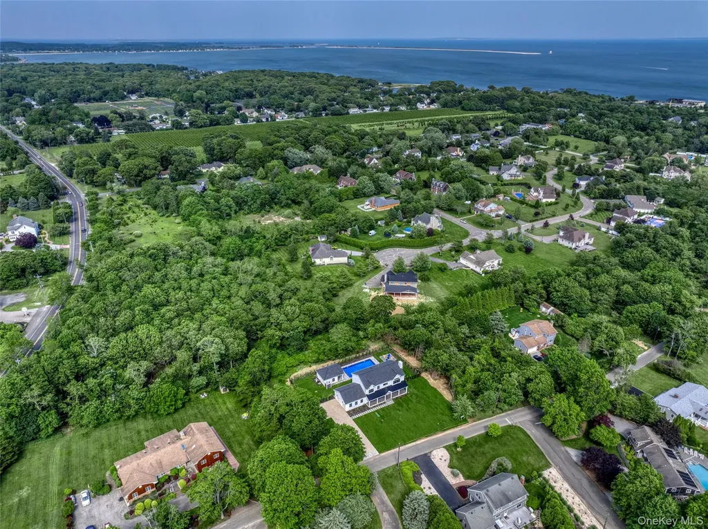 435 Maple Lane Greenport NY 11944