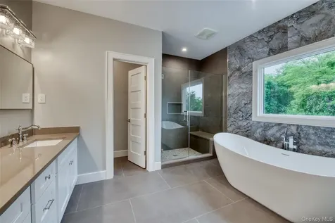 435 Maple Lane Greenport NY 11944