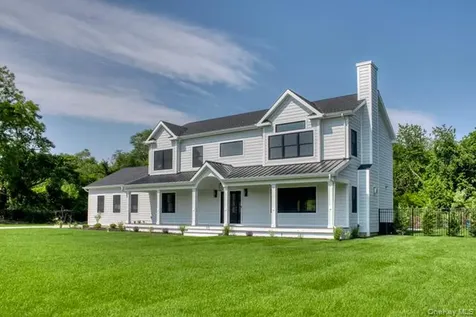 435 Maple Lane Greenport NY 11944