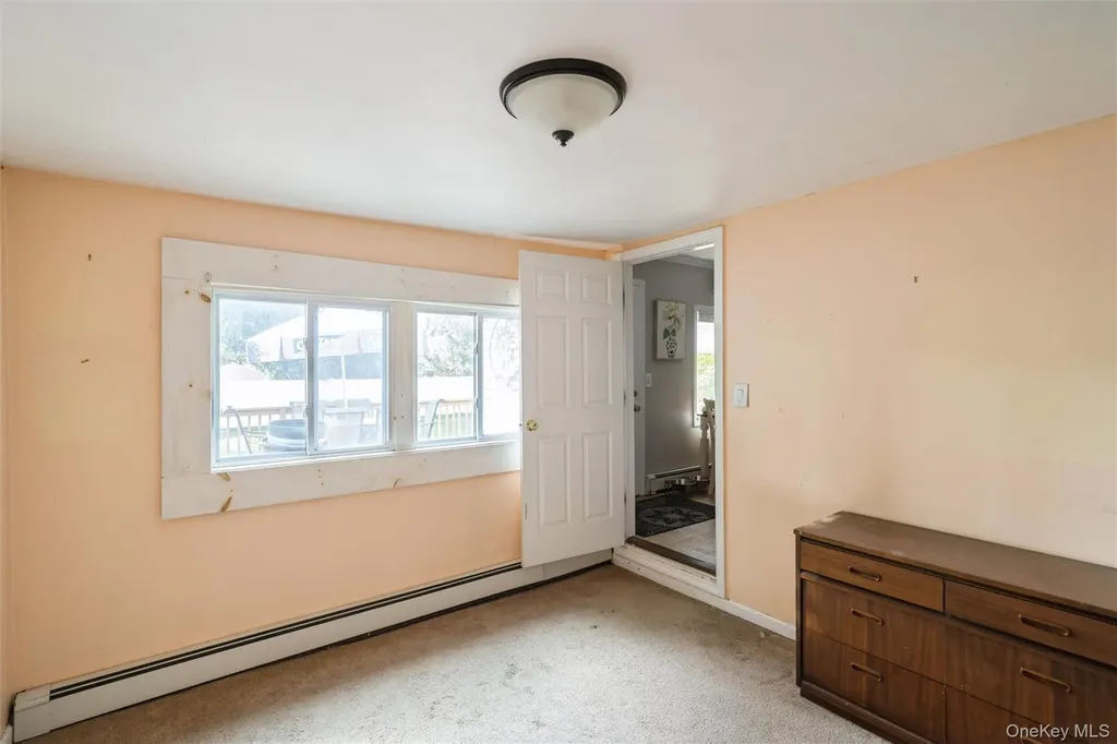 86 Ackerly Lane Ronkonkoma NY 11779