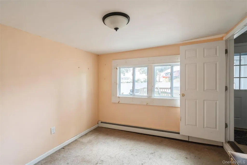 86 Ackerly Lane Ronkonkoma NY 11779