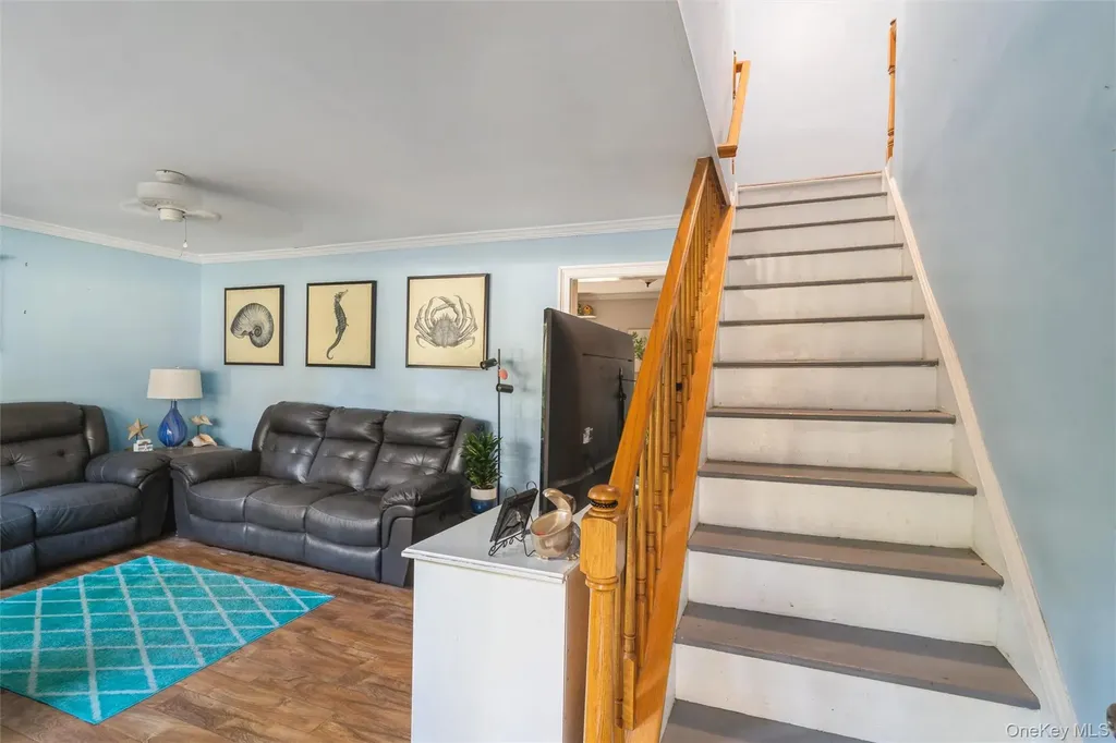 86 Ackerly Lane Ronkonkoma NY 11779