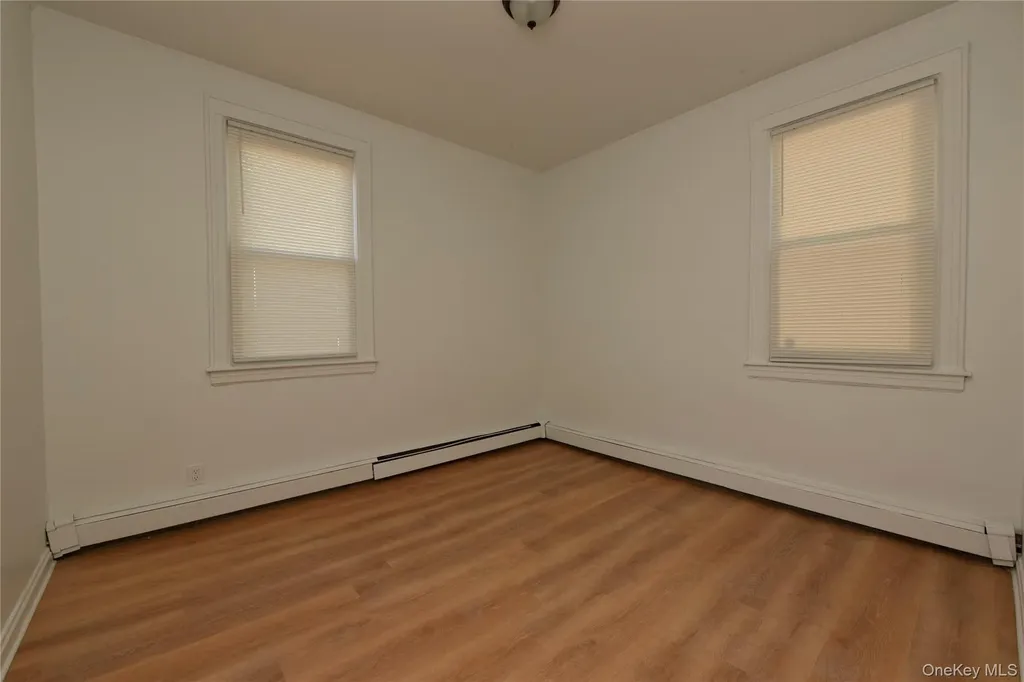 489 Eureka Avenue Elmont NY 11003