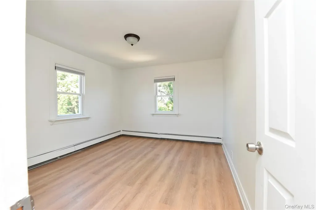 489 Eureka Avenue Elmont NY 11003