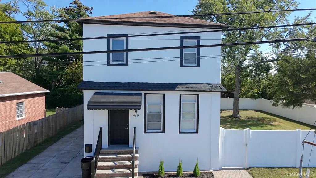 489 Eureka Avenue Elmont NY 11003