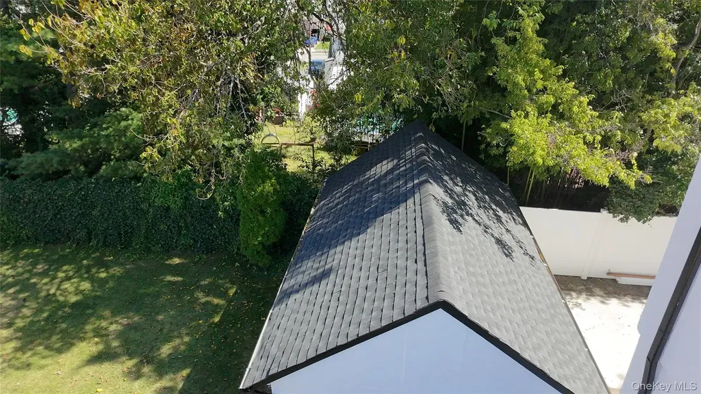 489 Eureka Avenue Elmont NY 11003