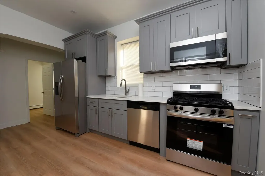 489 Eureka Avenue Elmont NY 11003