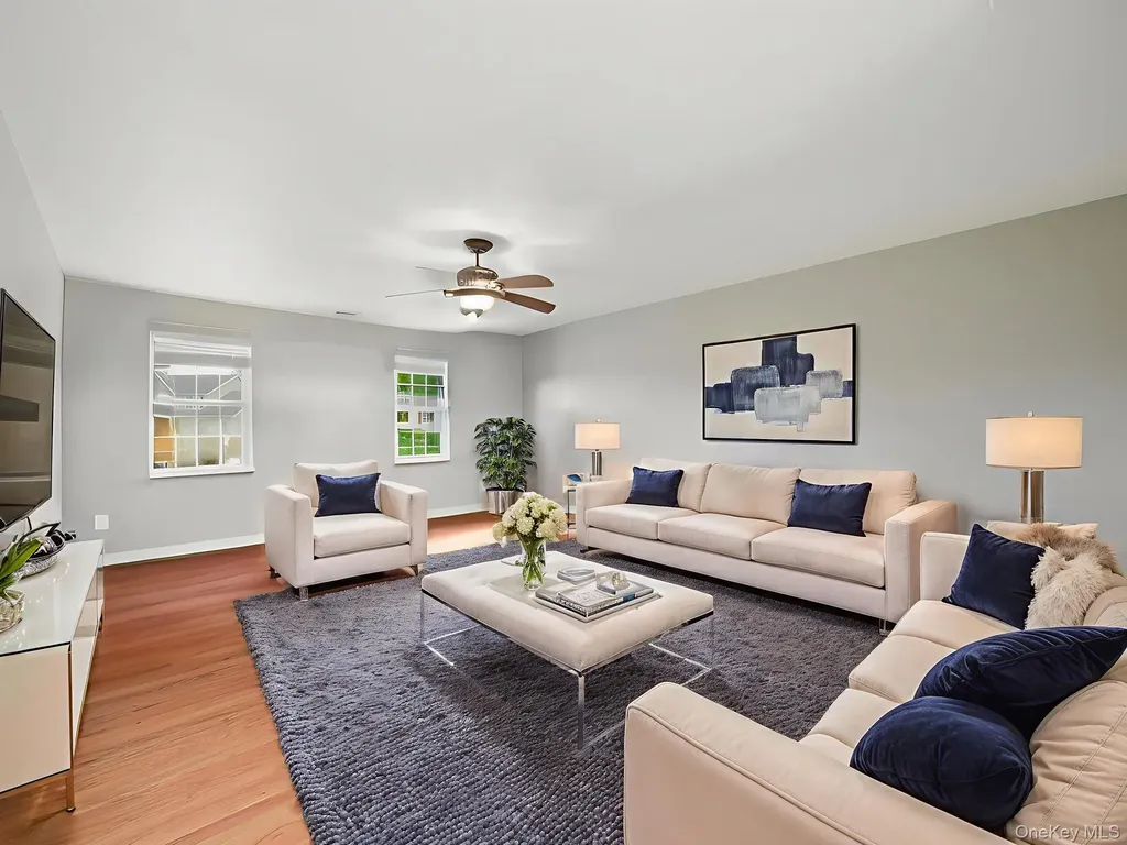 74 Red Maple Way New Windsor NY 12553