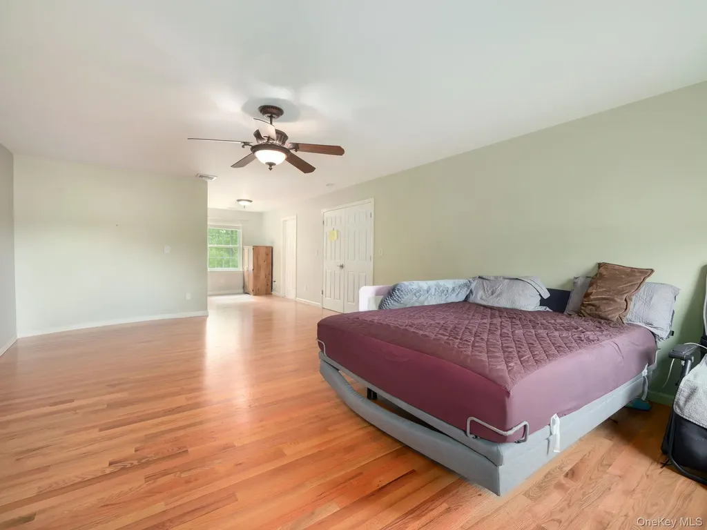 74 Red Maple Way New Windsor NY 12553