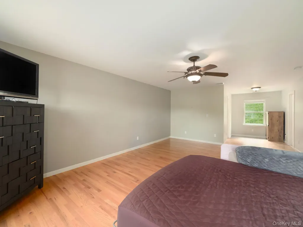 74 Red Maple Way New Windsor NY 12553