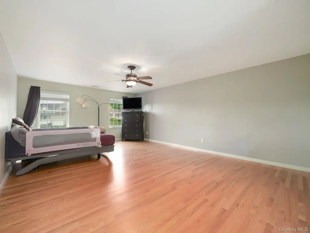 74 Red Maple Way New Windsor NY 12553