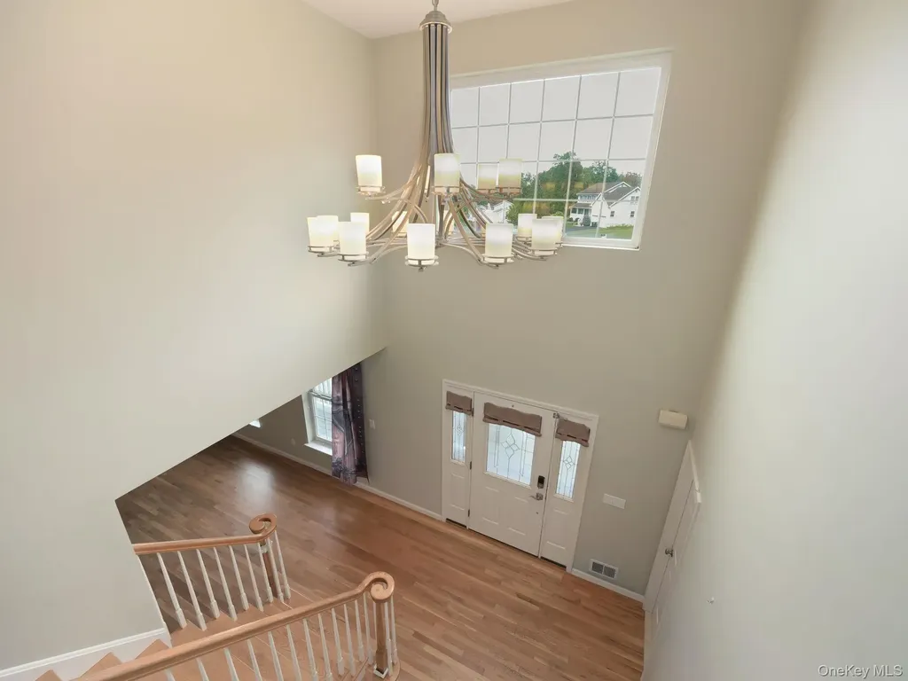 74 Red Maple Way New Windsor NY 12553