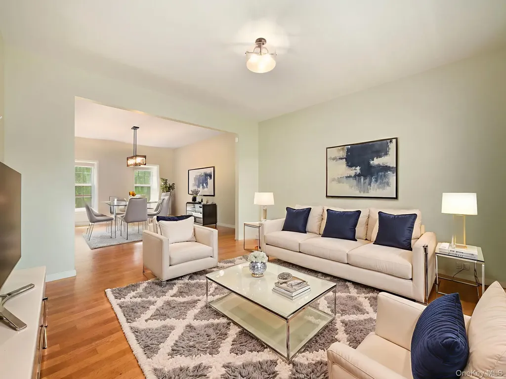 74 Red Maple Way New Windsor NY 12553