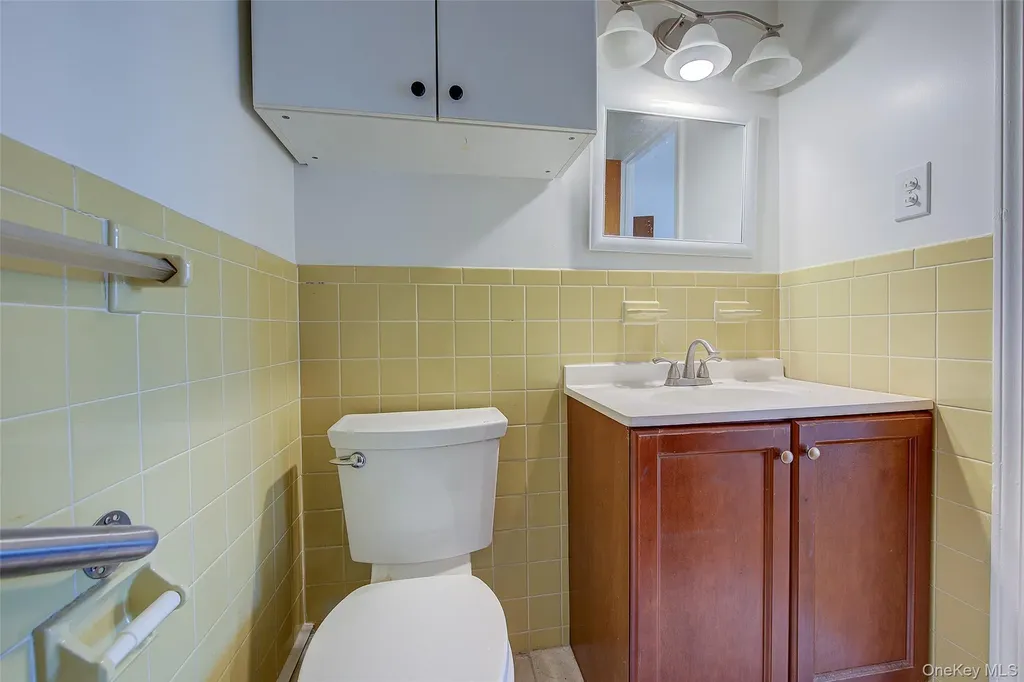 16216 65th Avenue Fresh Meadows NY 11365