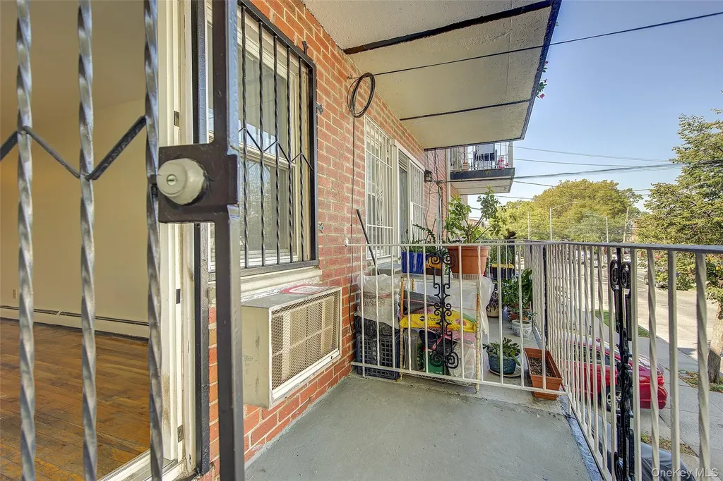 16216 65th Avenue Fresh Meadows NY 11365