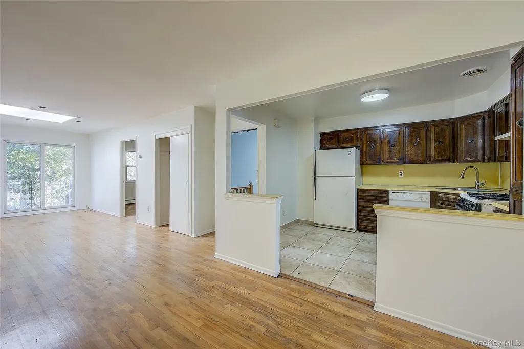 16216 65th Avenue Fresh Meadows NY 11365