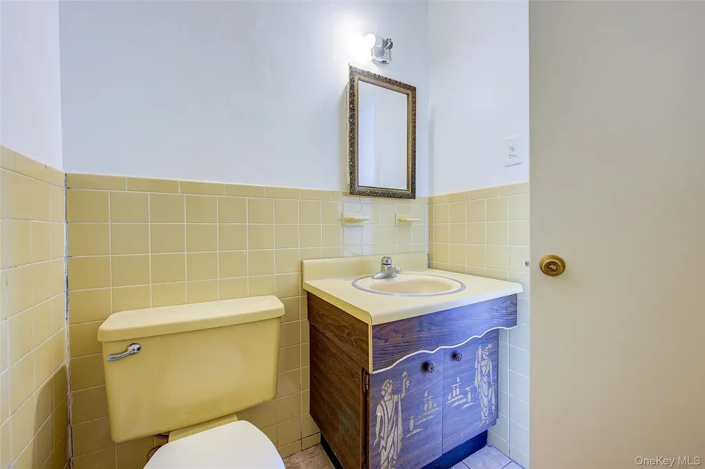 16216 65th Avenue Fresh Meadows NY 11365