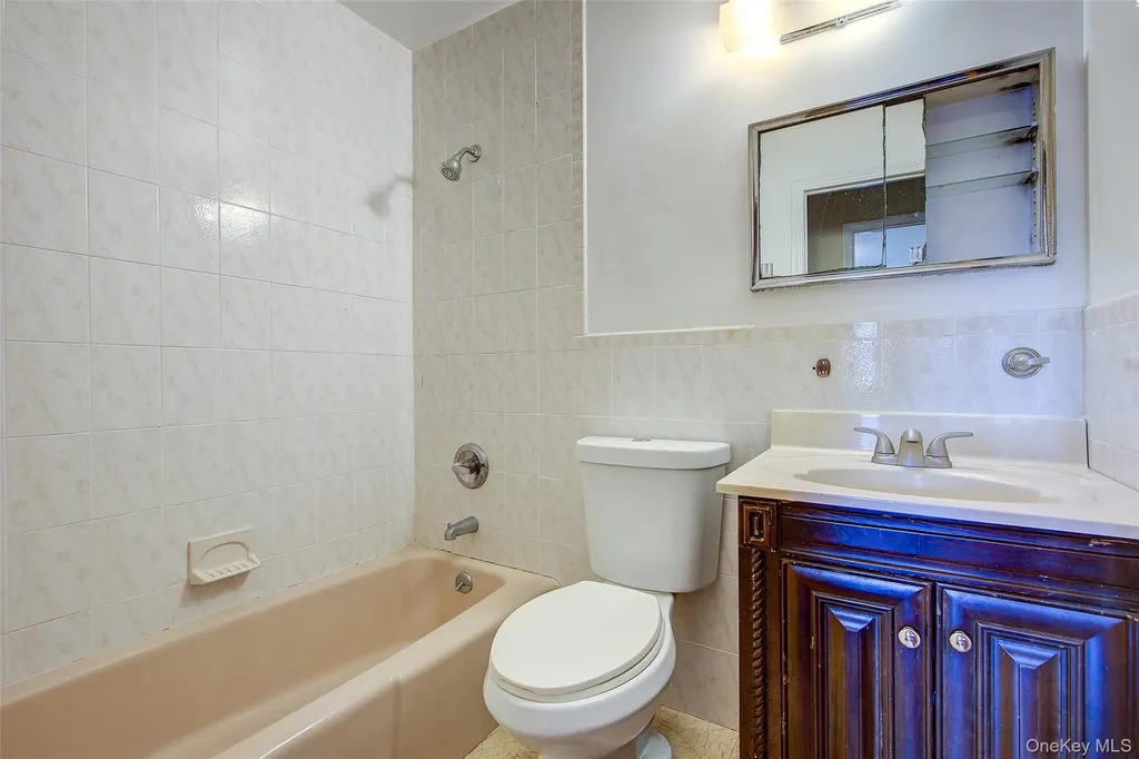 16216 65th Avenue Fresh Meadows NY 11365