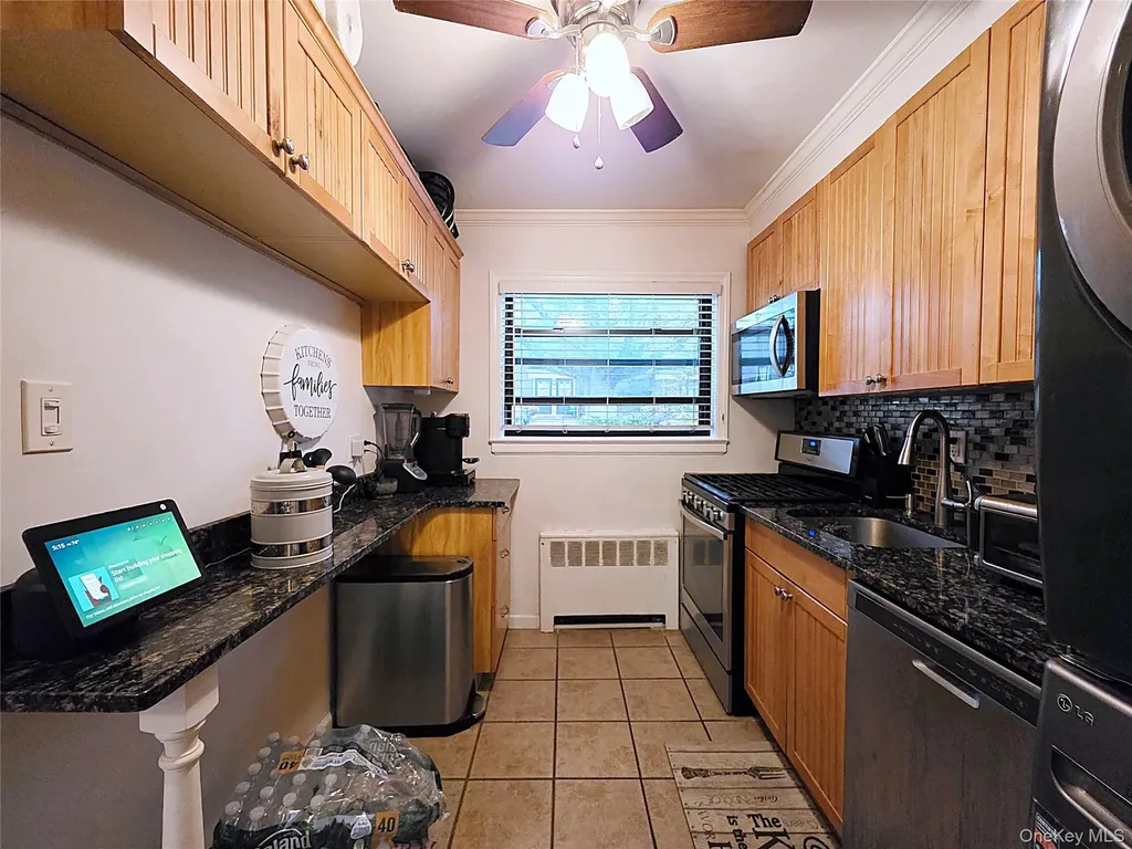 219-12 75th Avenue Bayside NY 11364