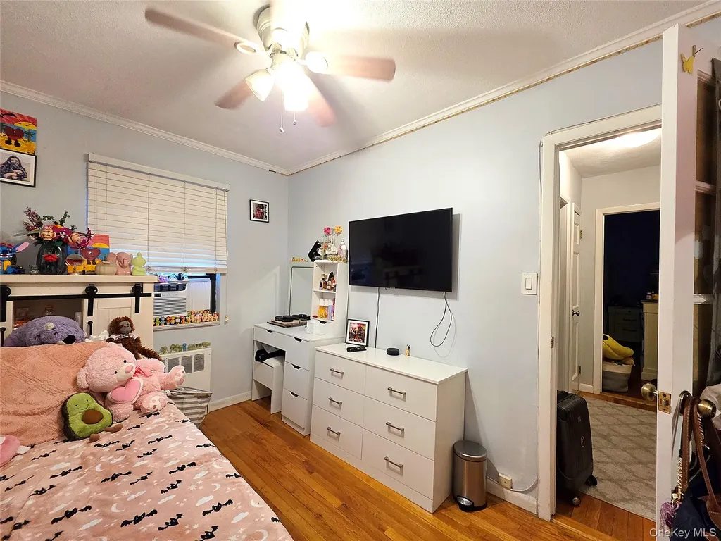 219-12 75th Avenue Bayside NY 11364