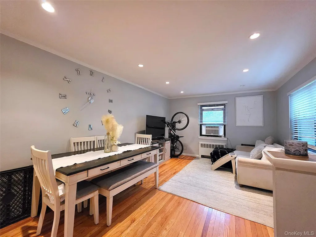219-12 75th Avenue Bayside NY 11364
