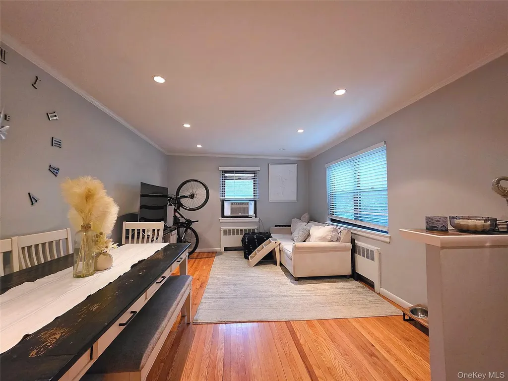 219-12 75th Avenue Bayside NY 11364