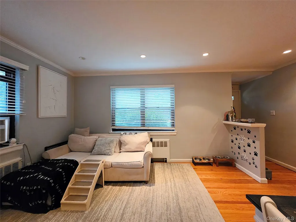 219-12 75th Avenue Bayside NY 11364