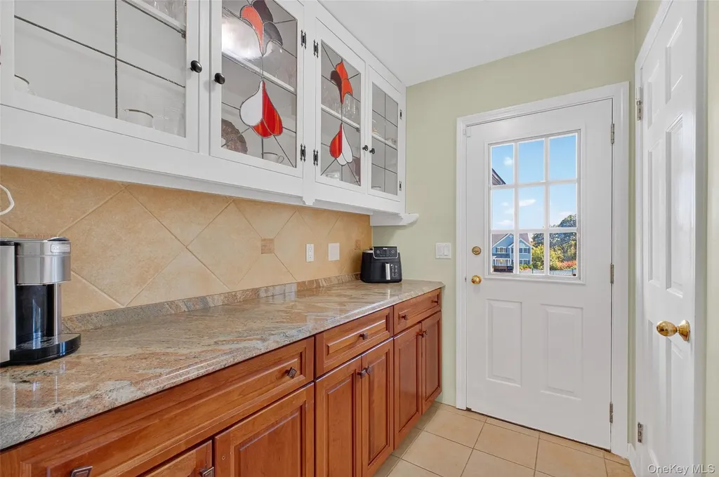 8 Cale Road Amawalk NY 10501