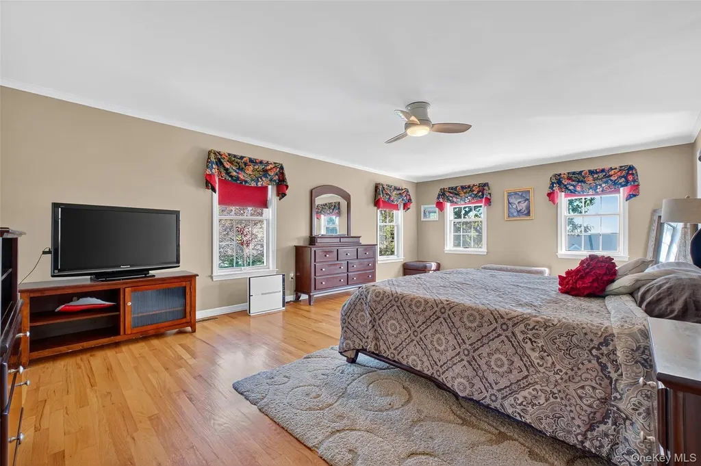 8 Cale Road Amawalk NY 10501