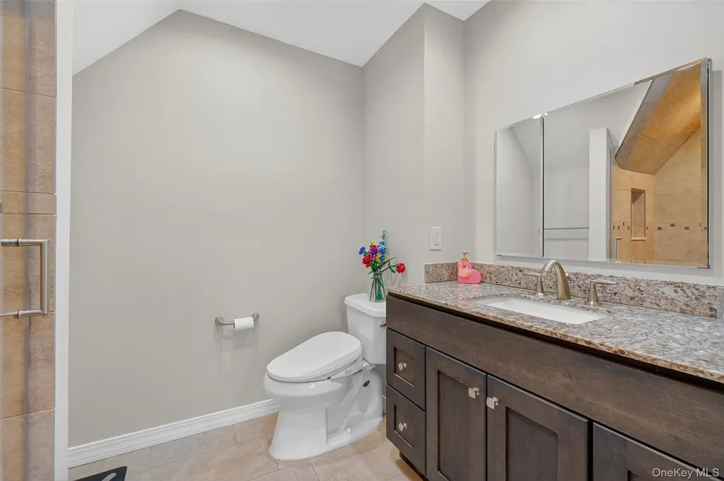 8 Cale Road Amawalk NY 10501