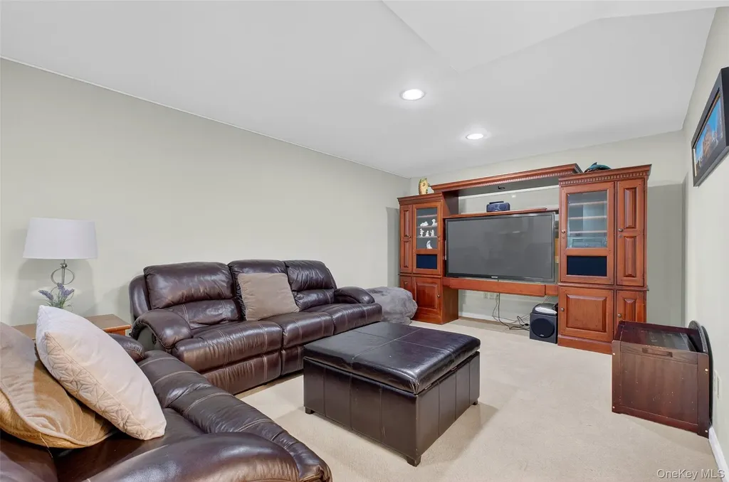 8 Cale Road Amawalk NY 10501