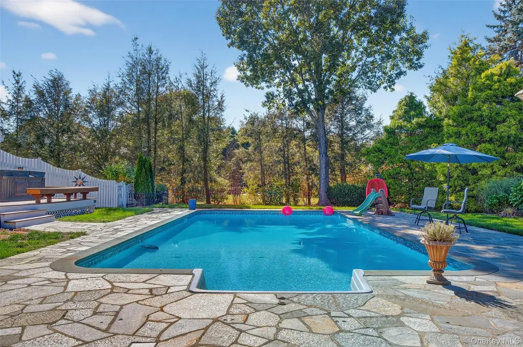 8 Cale Road Amawalk NY 10501