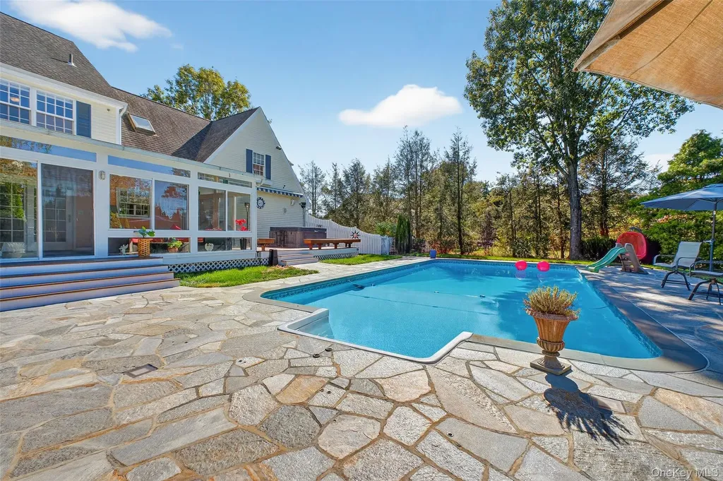 8 Cale Road Amawalk NY 10501