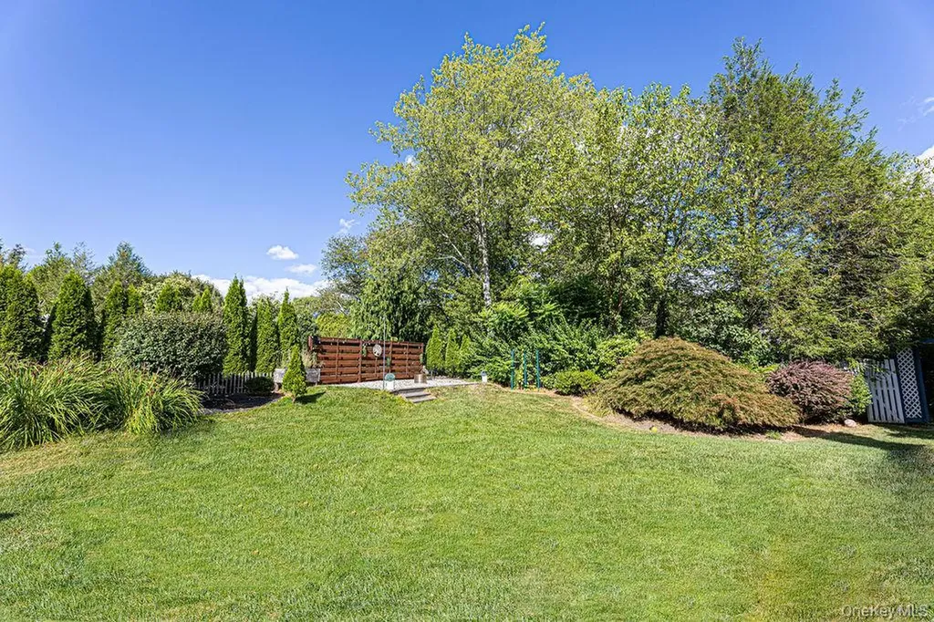 8 Cale Road Amawalk NY 10501