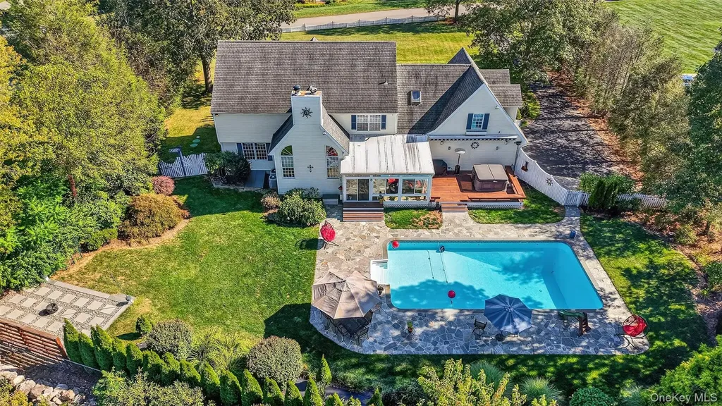 8 Cale Road Amawalk NY 10501