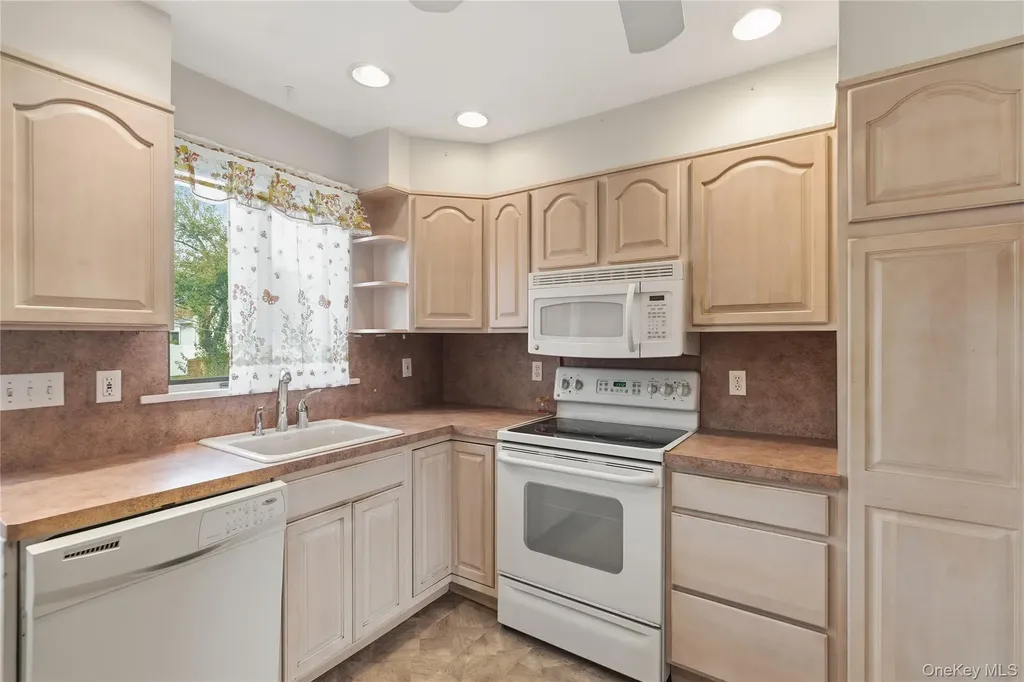 562 Alwick Avenue West Islip NY 11795