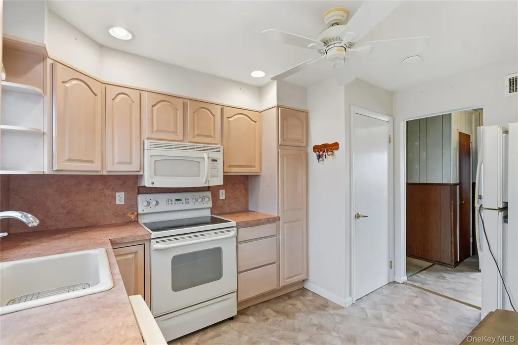 562 Alwick Avenue West Islip NY 11795