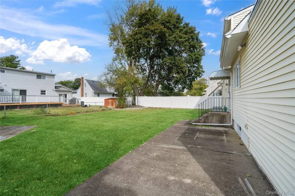 562 Alwick Avenue West Islip NY 11795