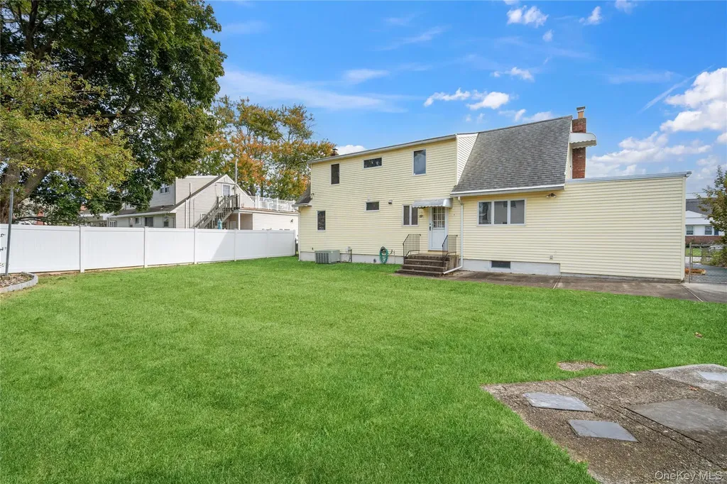 562 Alwick Avenue West Islip NY 11795