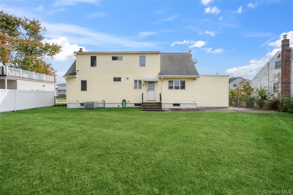 562 Alwick Avenue West Islip NY 11795