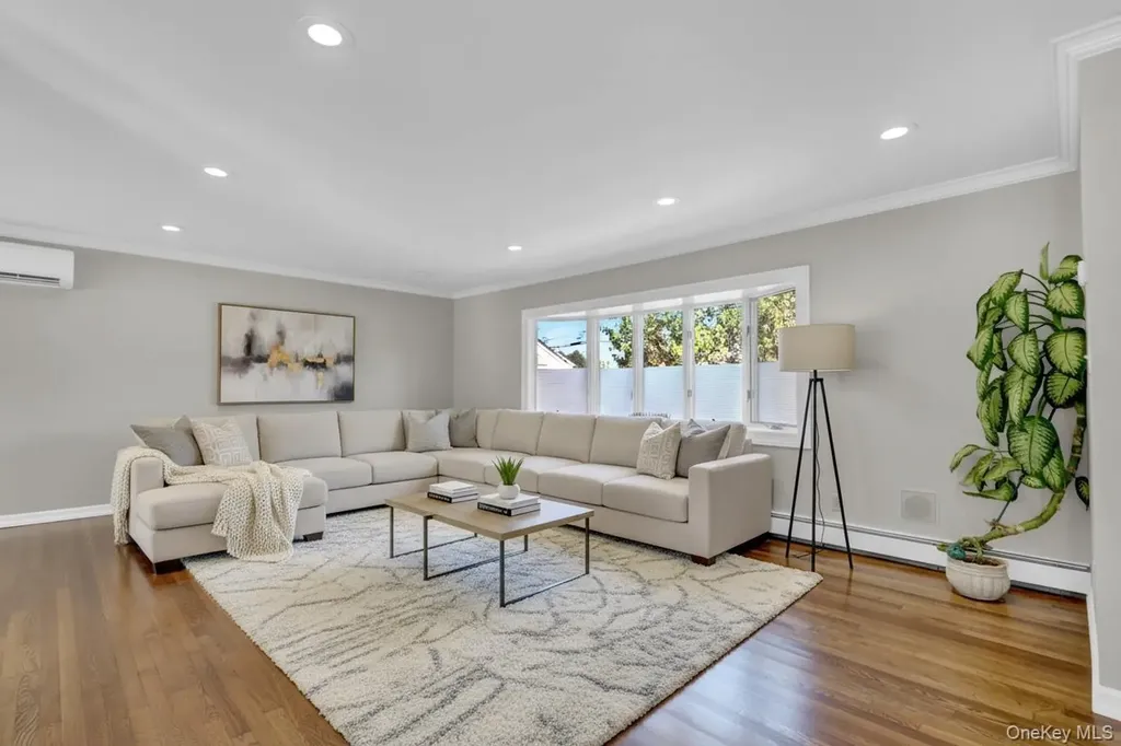 75 Unqua Road Massapequa NY 11758