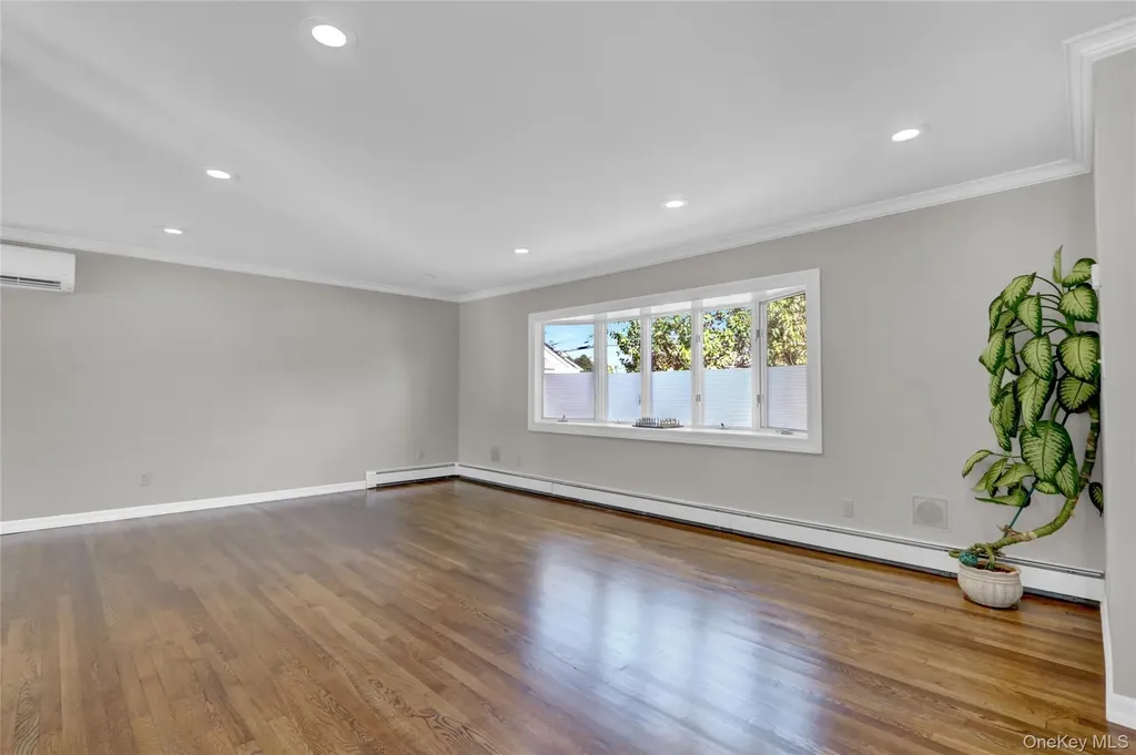 75 Unqua Road Massapequa NY 11758