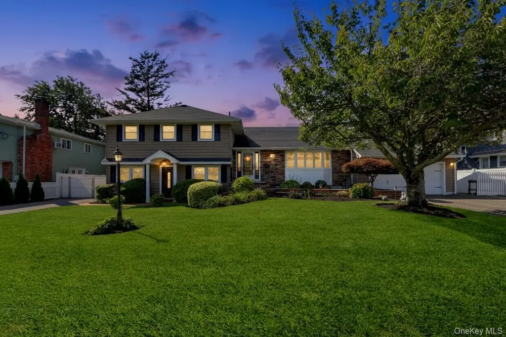 75 Unqua Road Massapequa NY 11758