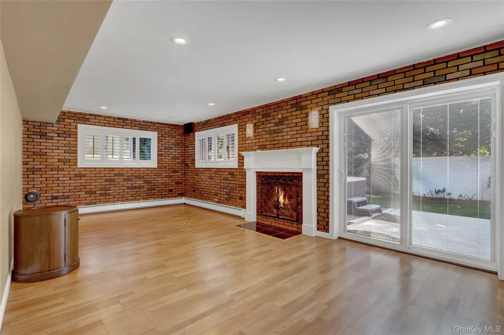 75 Unqua Road Massapequa NY 11758