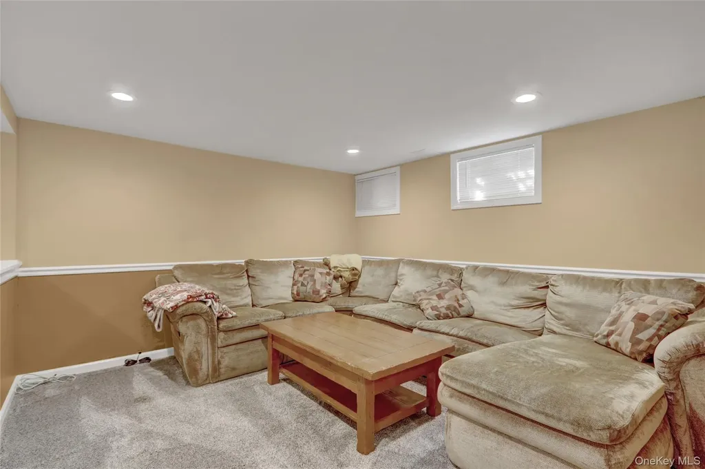 75 Unqua Road Massapequa NY 11758