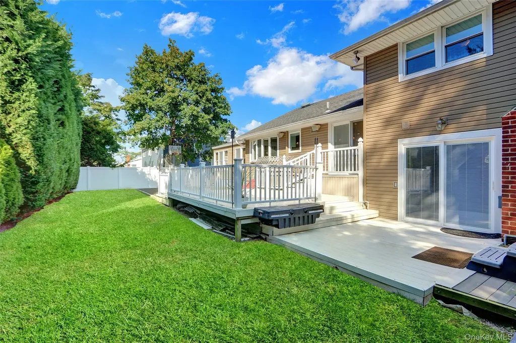 75 Unqua Road Massapequa NY 11758
