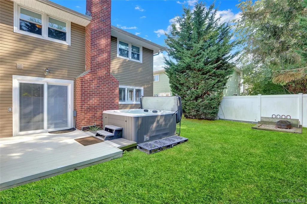 75 Unqua Road Massapequa NY 11758