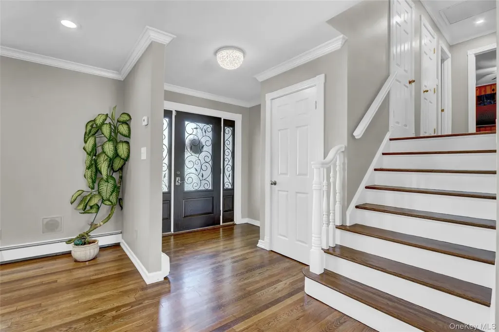 75 Unqua Road Massapequa NY 11758