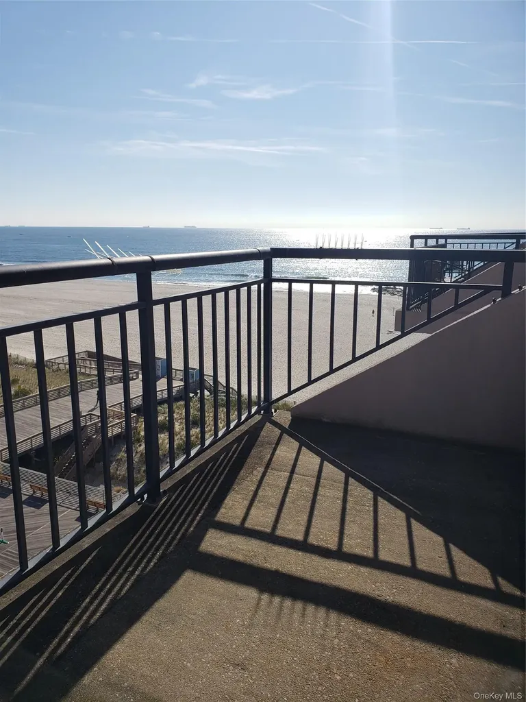 100 W Broadway Long Beach NY 11561