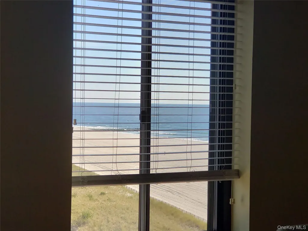 100 W Broadway Long Beach NY 11561